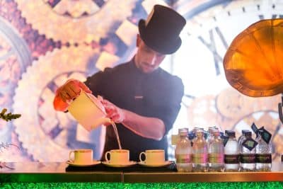 Themed bar